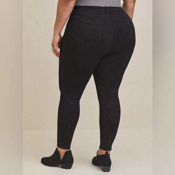 Torrid Sky High Skinny Premium Stretch High-Rise black Jeans 18 short petite - Picture 3 of 15